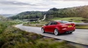 Jaguar xe 02