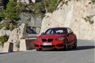Noi fotografii cu BMW M235i  
