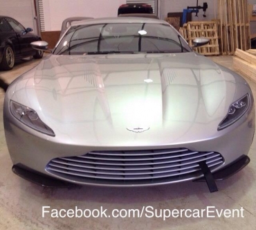 Primele imagini cu noul Aston Martin DB10