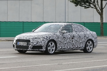 Audi A4 2016, spionat
