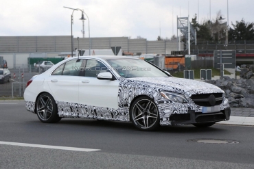 Tot un V8 va propulsa noul C63 AMG