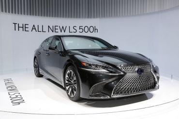 Lexus LS 500h - Versiunea complet hibridă a modelului Lexus LS sparge tiparele mașinilor de lux