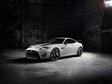 Jaguar în serie limitată, testat de Chris Harris 