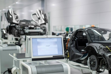 McLaren a început producţia lui P1