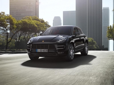 Porsche revine la motoarele cu patru cilindri