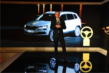ŠKODA KAROQ câștigă `Volanul de aur` la categoria SUV-uri mici
