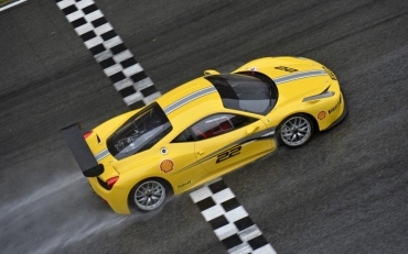 458 Challenge Evoluzione, noua maşină de curse Ferrari