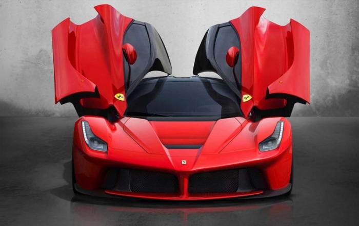 Cum se aud 800 de cai putere pe un Ferrari?