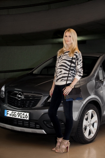 Claudia Schiffer, ambasador european al Opel