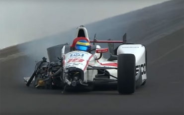 Sebastien Bourdais și-a fracturat șoldul și pelvisul într-un accident în timpul calificărilor Indy 500 :: VIDEO