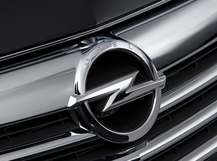 PSA va anunța luni preluarea diviziei Opel/Vauxhall