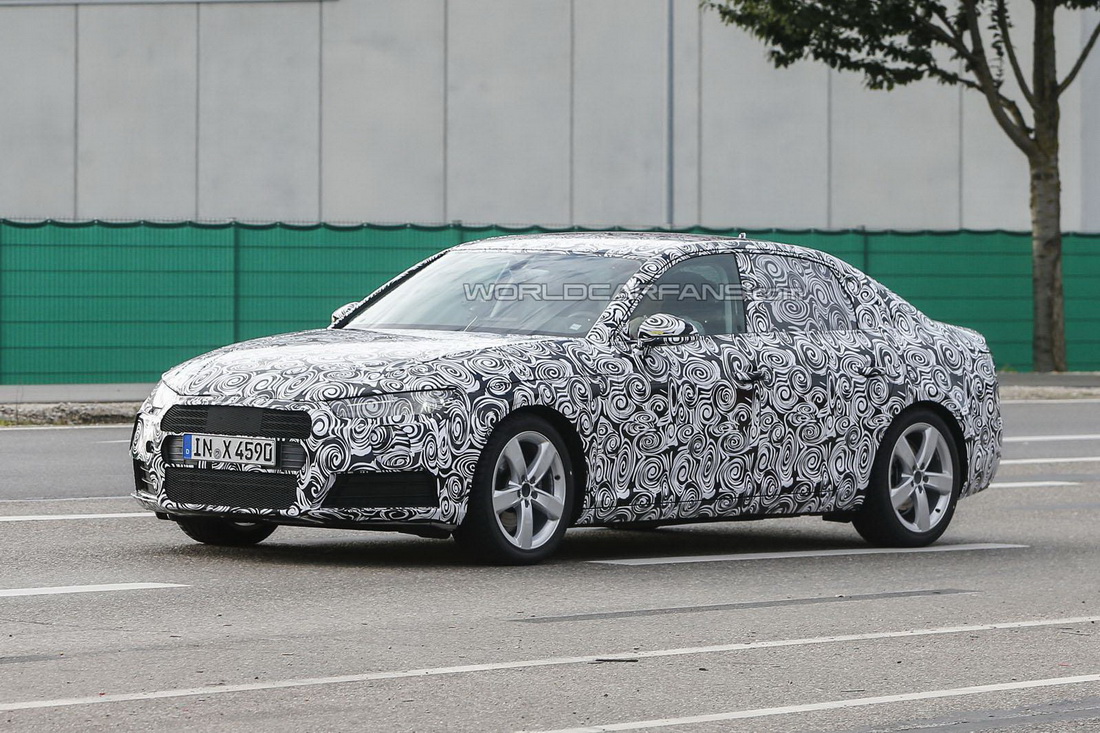 Audi A4 2016, spionat