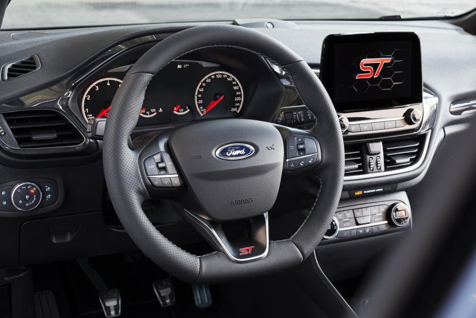 Ford Fiesta ST - bord
