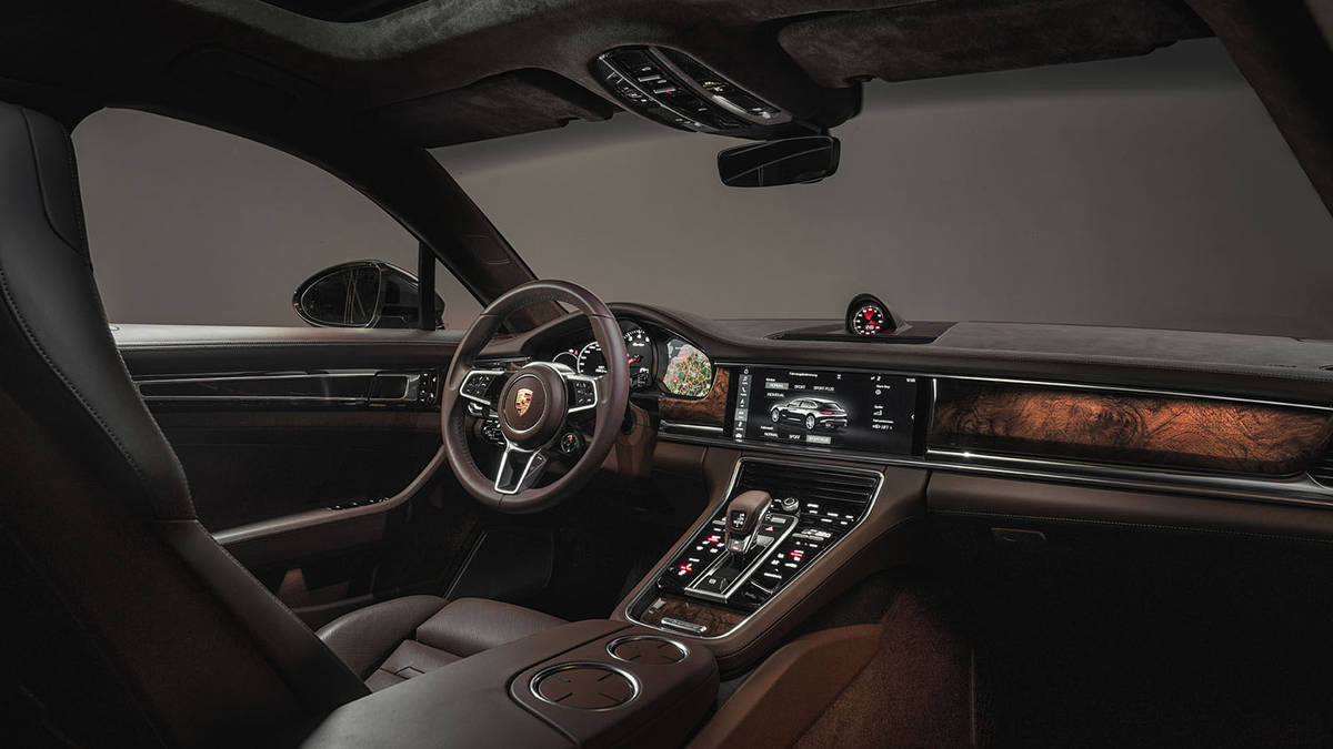 PORSCHE PANAMERA SPORT TURISMO 2018 interior