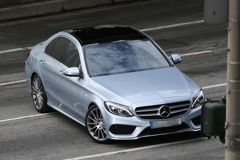 Noul C-Class, spionat fără camuflaj