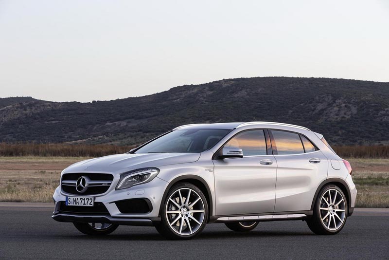 Clip de prezentare pentru noul Mercedes GLA 45 AMG