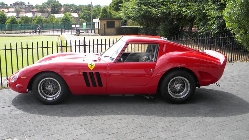 Un Ferrari, cea mai scumpă maşină din lume