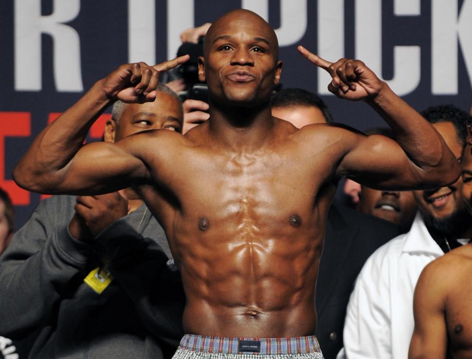 Floyd Mayweather câștigă “Meciul secolului”  