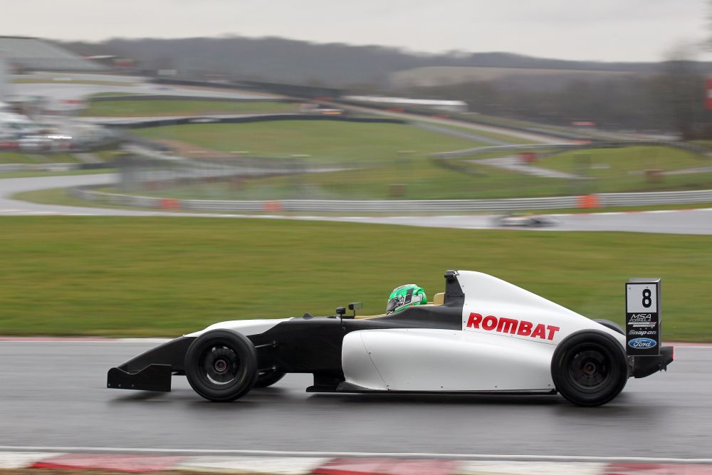 Formula 4, statie intermediara spre Formula 1