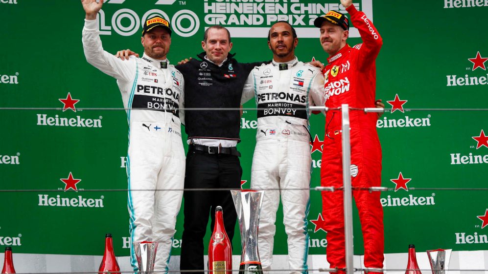 Piloții de la Mercedes obțin în China o nouă dublă în cursa 1000 din istoria Formulei 1!