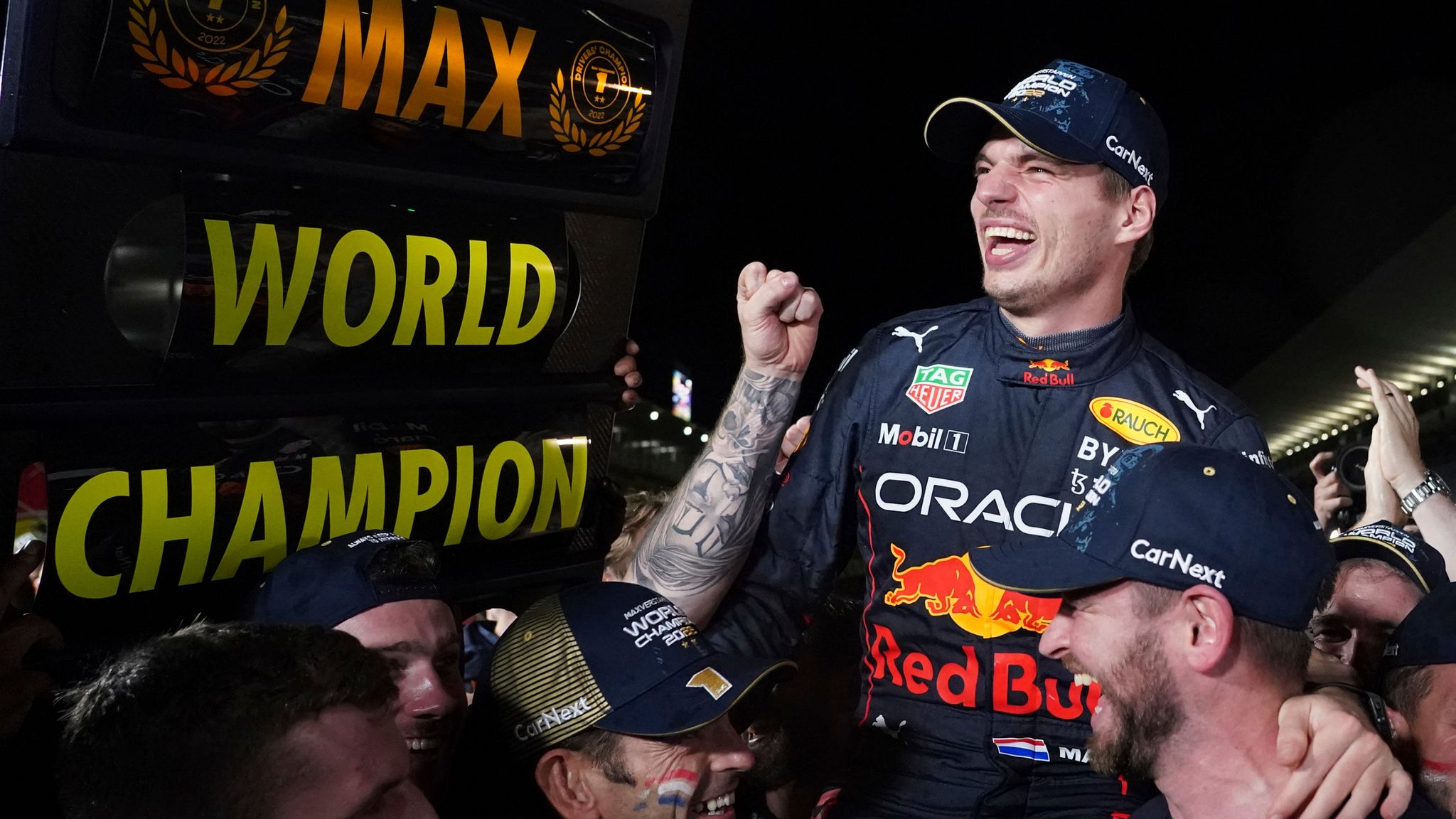 2TheMax:: Verstappen încoronat campion mondial cu victoria din Japonia după penalizarea lui Leclerc