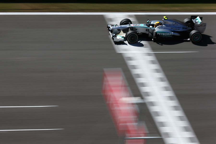 Hamilton, cel mai rapid în Coreea